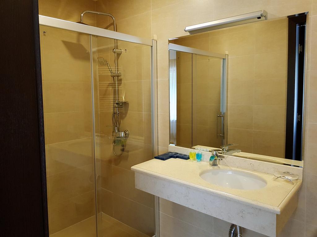 Crystal Town House Villa Bakuriani Eksteriør billede